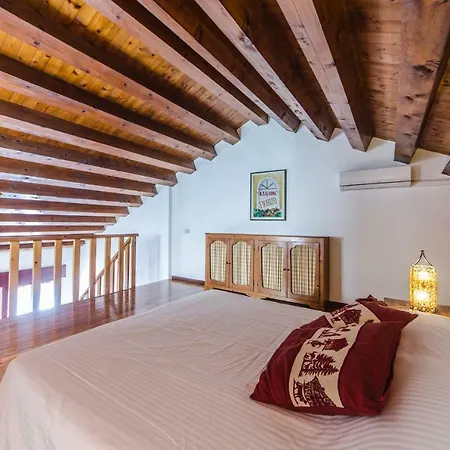 Novalesi Red House Holiday home *